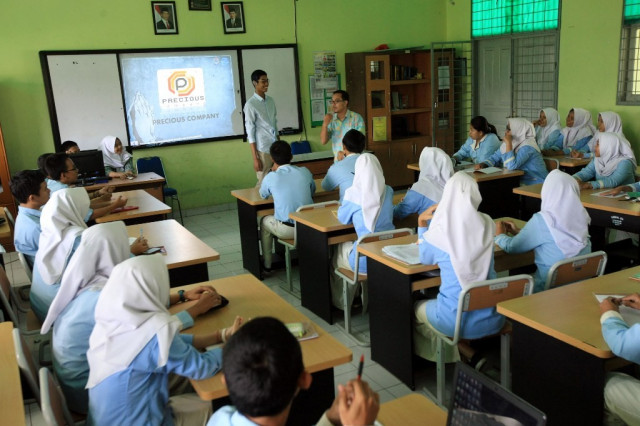 Literasi dan Numerasi Siswa SMP: Evaluasi dan Perbaikan