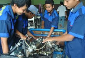 Membangun Pendidikan yang Mendukung Mobil Listrik di Indonesia